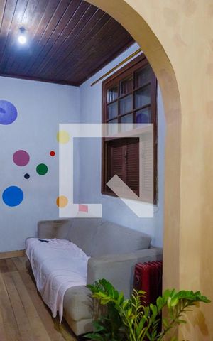 Casa à venda com 99m², 2 quartos e 2 vagasSala