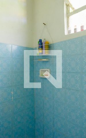 Casa à venda com 99m², 2 quartos e 2 vagasBanheiro