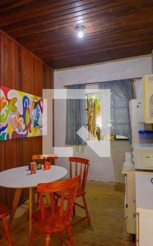 Casa à venda com 99m², 2 quartos e 2 vagasCozinha