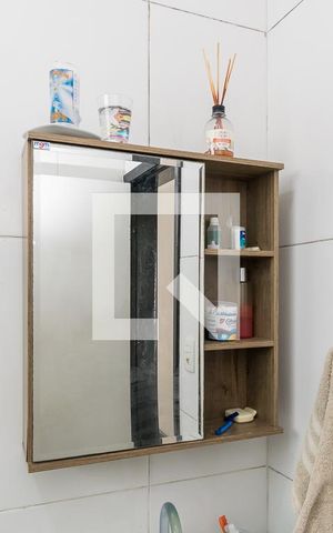 Casa à venda com 100m², 3 quartos e 2 vagas Casa à venda com 100m², 3 quartos e 2 vagasBanheiro 2