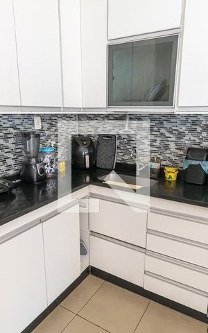 Casa à venda com 100m², 3 quartos e 2 vagas Casa à venda com 100m², 3 quartos e 2 vagasCozinha