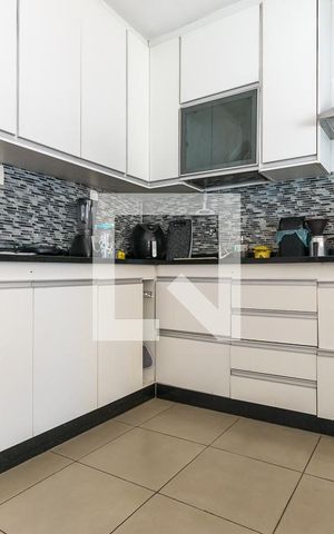 Casa à venda com 100m², 3 quartos e 2 vagas Casa à venda com 100m², 3 quartos e 2 vagasCozinha