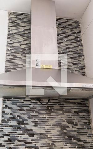 Casa à venda com 100m², 3 quartos e 2 vagas Casa à venda com 100m², 3 quartos e 2 vagasCozinha