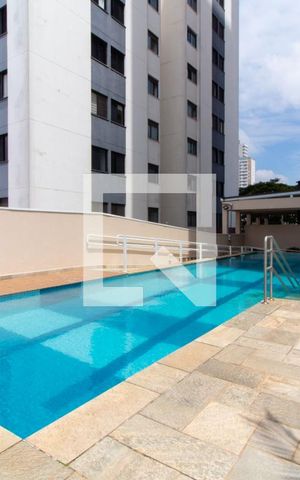 Apartamento à venda com 73m², 3 quartos e 1 vaga Apartamento à venda com 73m², 3 quartos e 1 vagaPiscina