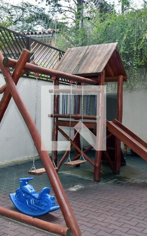 Casa de condomínio à venda com 316m², 4 quartos e 3 vagasÁrea comum - Playground