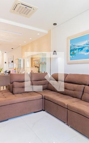 Casa de condomínio à venda com 316m², 4 quartos e 3 vagasSala