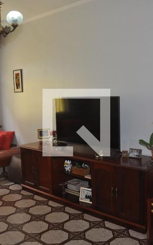 Casa à venda com 280m², 4 quartos e 6 vagasSala de Tv