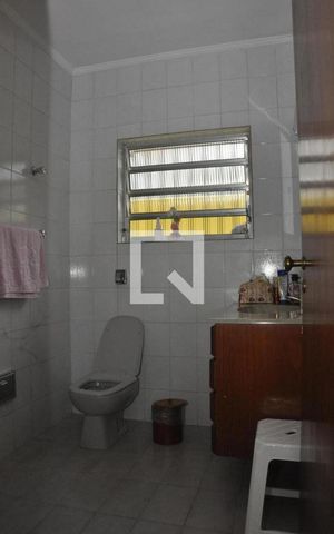 Casa à venda com 280m², 4 quartos e 6 vagasBanheiro
