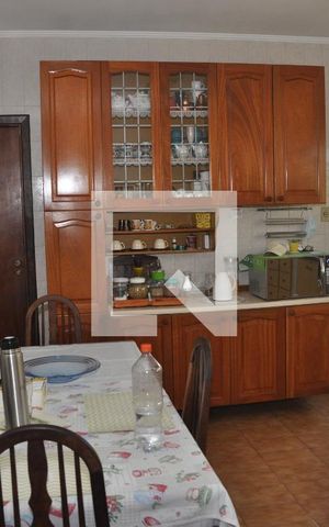 Casa à venda com 280m², 4 quartos e 6 vagasCozinha