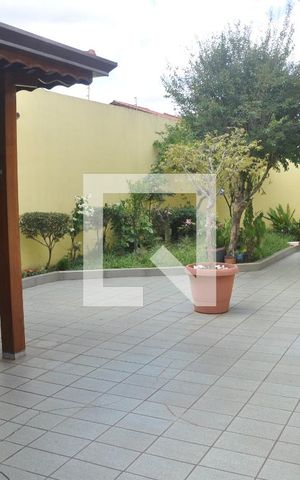 Casa à venda com 280m², 4 quartos e 6 vagasQuintal
