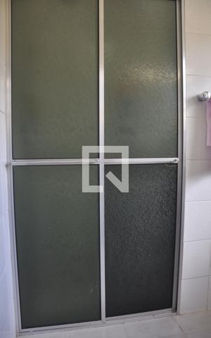 Casa à venda com 280m², 4 quartos e 6 vagasBanheiro