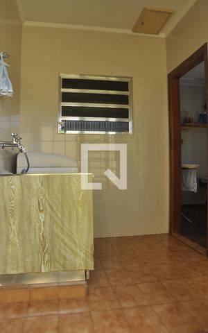 Casa à venda com 280m², 4 quartos e 6 vagasCozinha