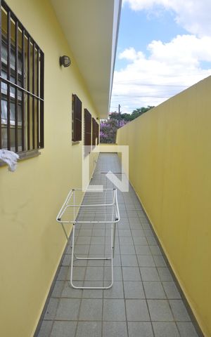 Casa à venda com 280m², 4 quartos e 6 vagasCorredor 