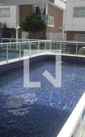 Casa à venda com 179m², 3 quartos e 2 vagasÁrea comum - Piscina