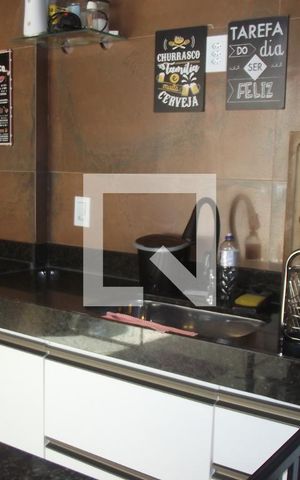 Casa à venda com 179m², 3 quartos e 2 vagasCozinha