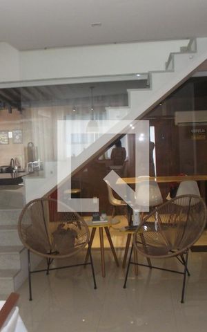 Casa à venda com 179m², 3 quartos e 2 vagasSala