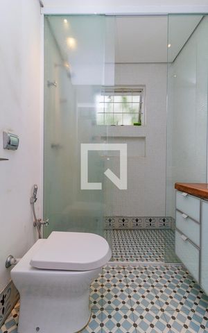 Casa à venda com 350m², 4 quartos e 3 vagas Casa à venda com 350m², 4 quartos e 3 vagasBanheiro da Suíte 3