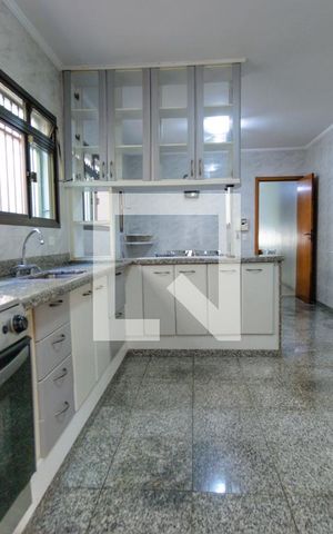 Casa à venda com 150m², 4 quartos e 2 vagas