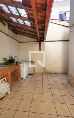 Casa à venda com 150m², 4 quartos e 2 vagas