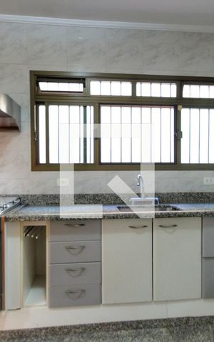 Casa à venda com 150m², 4 quartos e 2 vagas