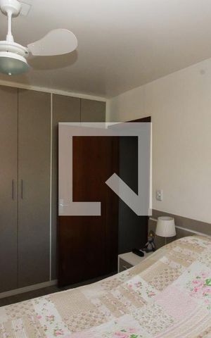 Casa à venda com 254m², 4 quartos e 6 vagas Casa à venda com 254m², 4 quartos e 6 vagasQuarto 3