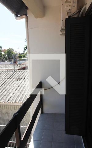 Casa à venda com 254m², 4 quartos e 6 vagas Casa à venda com 254m², 4 quartos e 6 vagasSacada do Quarto 3