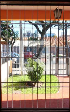 Casa à venda com 254m², 4 quartos e 6 vagas Casa à venda com 254m², 4 quartos e 6 vagasVista da Sala 1