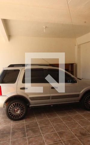 Casa à venda com 254m², 4 quartos e 6 vagas Casa à venda com 254m², 4 quartos e 6 vagasGaragem