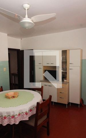 Casa à venda com 254m², 4 quartos e 6 vagas Casa à venda com 254m², 4 quartos e 6 vagasCozinha 1