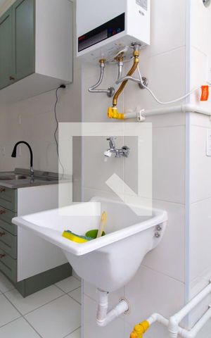 Apartamento para alugar com 42m², 2 quartos e 1 vaga Apartamento para alugar com 42m², 2 quartos e 1 vagaÁrea de Serviço