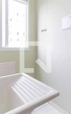Apartamento para alugar com 42m², 2 quartos e 1 vaga Apartamento para alugar com 42m², 2 quartos e 1 vagaÁrea de Serviço
