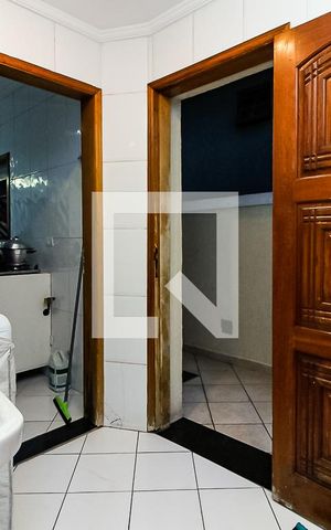 Casa à venda com 245m², 4 quartos e 4 vagas Casa à venda com 245m², 4 quartos e 4 vagasÁrea de Serviço