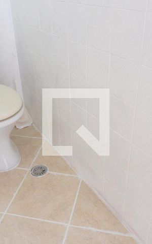Apartamento à venda com 57m², 2 quartos e 1 vaga Apartamento à venda com 57m², 2 quartos e 1 vagaBanheiro de serviço