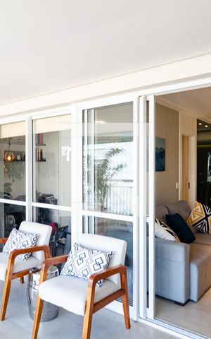 Apartamento à venda com 115m², 3 quartos e 2 vagas Apartamento à venda com 115m², 3 quartos e 2 vagasVaranda