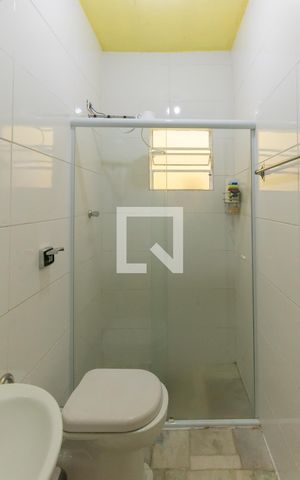 Casa à venda com 125m², 3 quartos e 1 vaga Casa à venda com 125m², 3 quartos e 1 vagaBanheiro