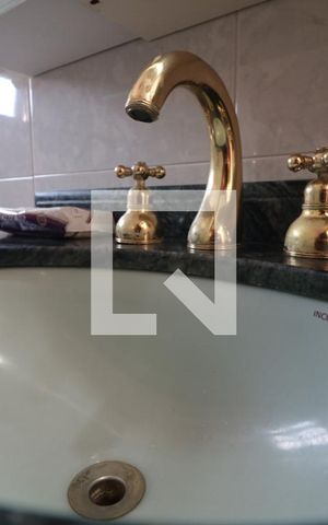 Casa à venda com 255m², 5 quartos e 2 vagasBanheiro