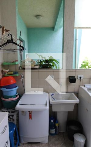Casa à venda com 175m², 4 quartos e 2 vagasÁrea de Serviço 2