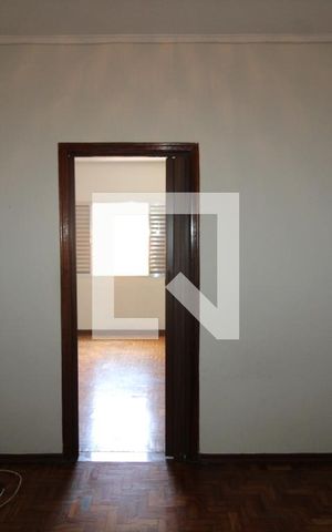 Casa à venda com 175m², 4 quartos e 2 vagasSala
