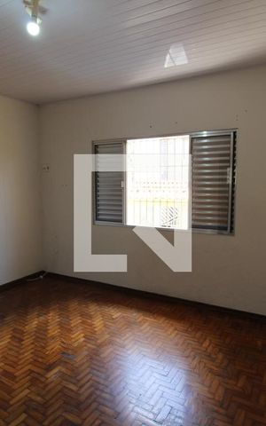 Casa à venda com 175m², 4 quartos e 2 vagasQuarto