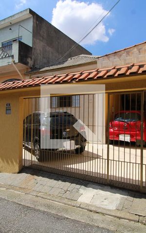 Casa à venda com 175m², 4 quartos e 2 vagasFachada