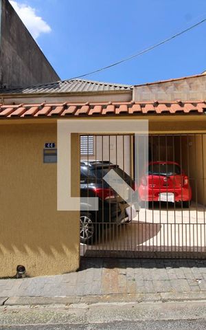 Casa à venda com 175m², 4 quartos e 2 vagasFachada
