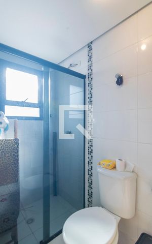 Apartamento para alugar com 120m², 2 quartos e 1 vaga Apartamento para alugar com 120m², 2 quartos e 1 vagaBanheiro da Suite