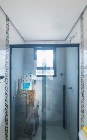 Apartamento para alugar com 120m², 2 quartos e 1 vaga Apartamento para alugar com 120m², 2 quartos e 1 vagaBanheiro da Suite