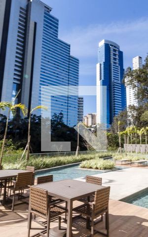 Apartamento à venda com 376m², 3 quartos e 4 vagasPiscina