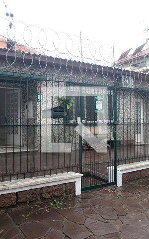 Casa à venda com 134m², 3 quartos e 2 vagasFachada