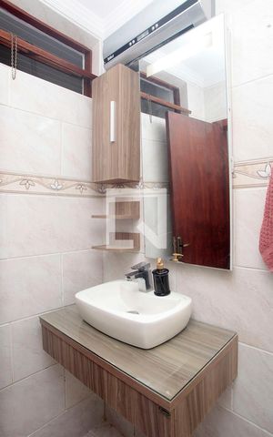 Casa à venda com 134m², 3 quartos e 2 vagasBanheiro 1