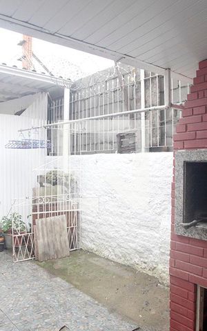 Casa à venda com 134m², 3 quartos e 2 vagasÁrea de Serviço / Pátio com Churrasqueira