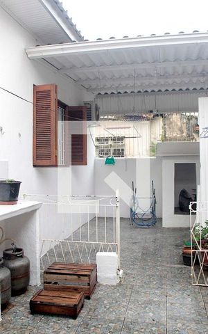 Casa à venda com 134m², 3 quartos e 2 vagasÁrea de Serviço / Pátio com Churrasqueira