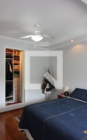 Casa à venda com 196m², 3 quartos e 4 vagasQuarto 1 - Suíte