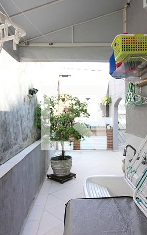 Casa à venda com 196m², 3 quartos e 4 vagasLavanderia